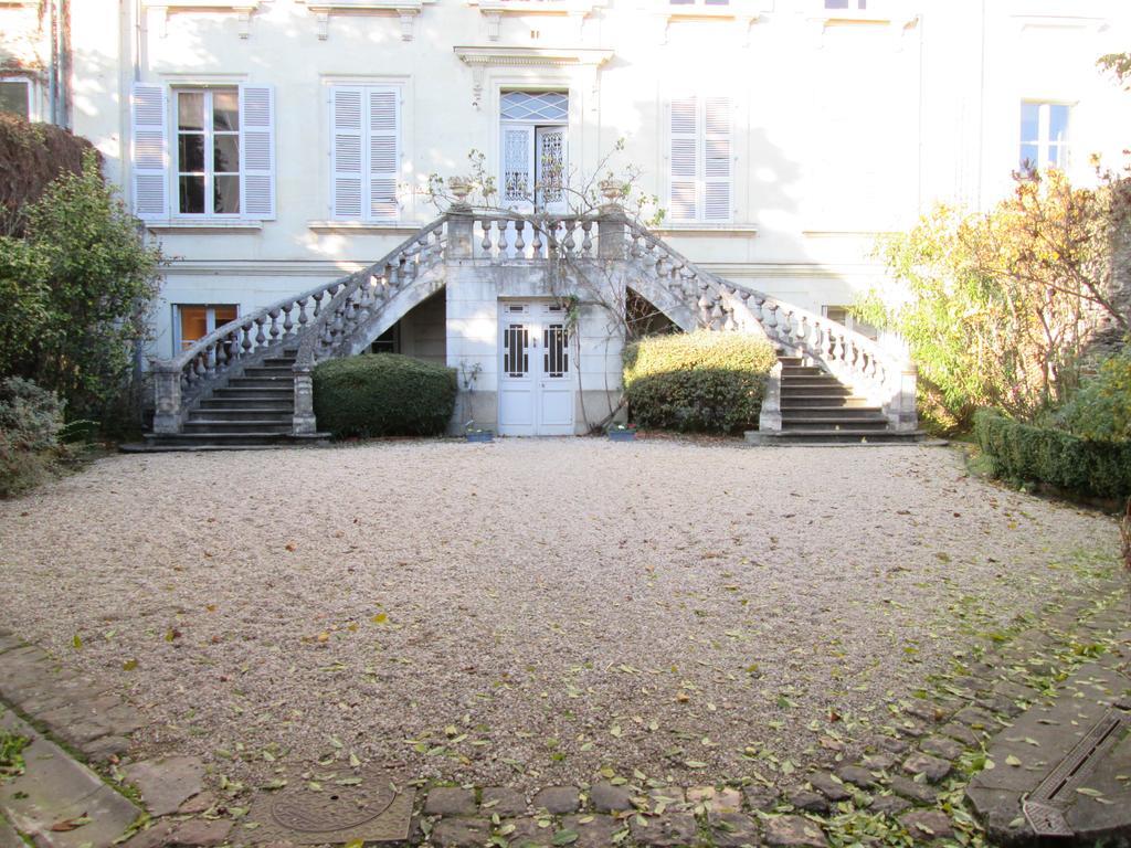 Chambre D'Hotes Marchand Angers Exterior photo